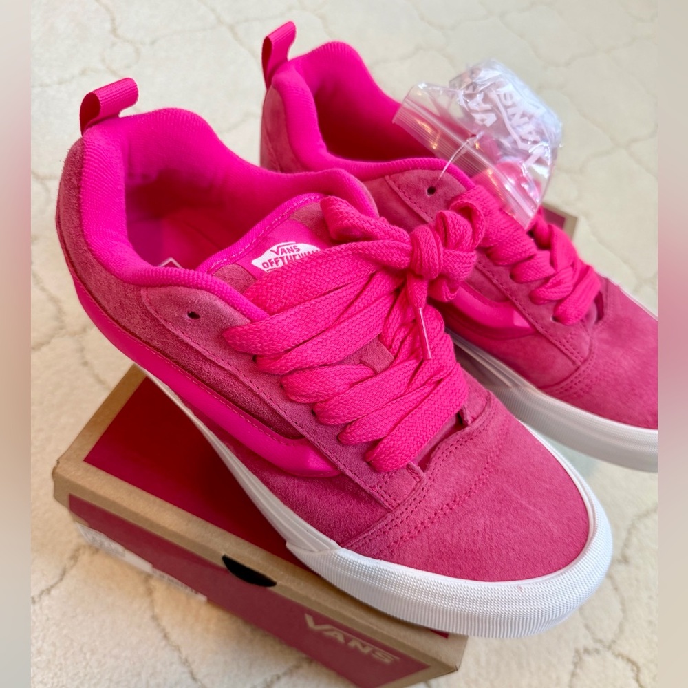Vans Knu Skool Sneakers – Knockout Pink – Women’s 9.5 / Men’s 8 – NEW